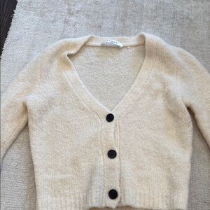 Frame women’s Cream Cardigan Sweater with black buttons